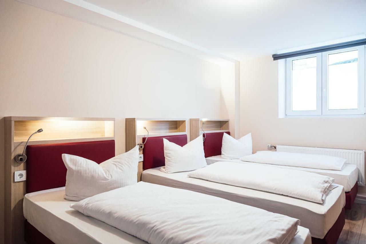 Hotel Hamburger Perle Bagian luar foto